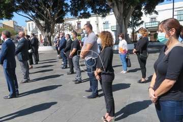 Telde guarda un emotivo minuto de silencio por las víctimas del Covid-19 (Foto TA)